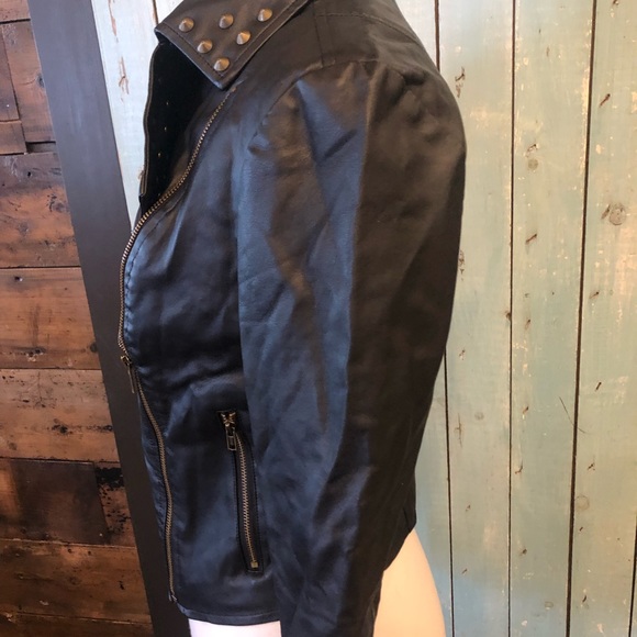 ROCK & REPUBLIC Women's Size XS Jacket Motorcycle Faux Leather Studded Black - Picture 2 of 10